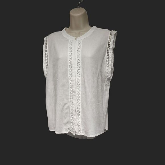 a.new.day Round Neck Lace Accent Sleeveless Blouse Medium Color White - Picture 1 of 7